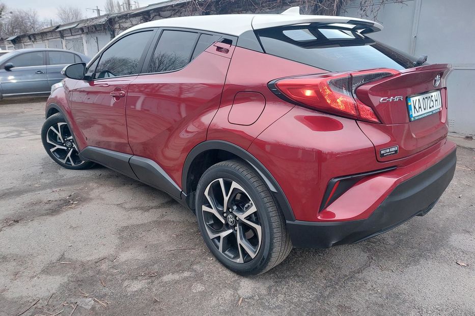 Продам Toyota C-HR Автомат 2018 года в Киеве