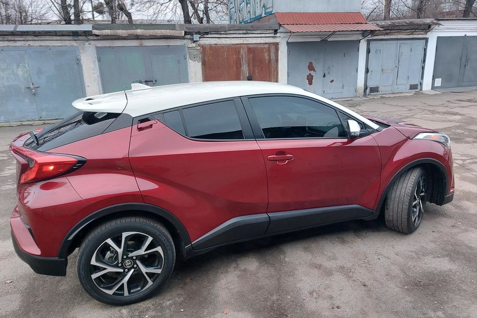 Продам Toyota C-HR Автомат 2018 года в Киеве