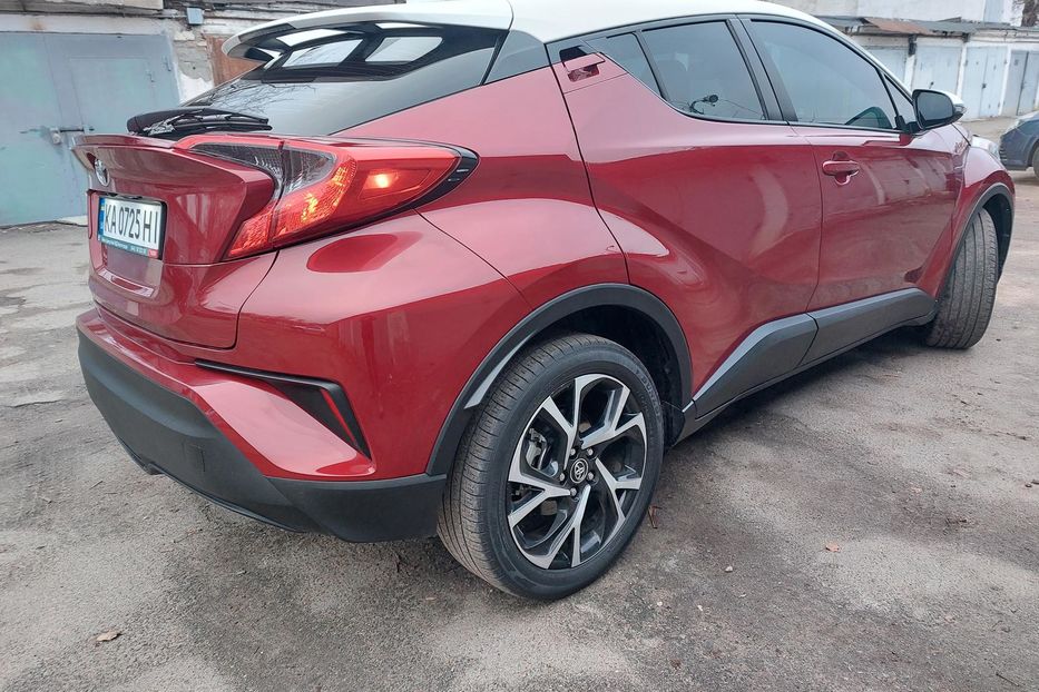 Продам Toyota C-HR Автомат 2018 года в Киеве