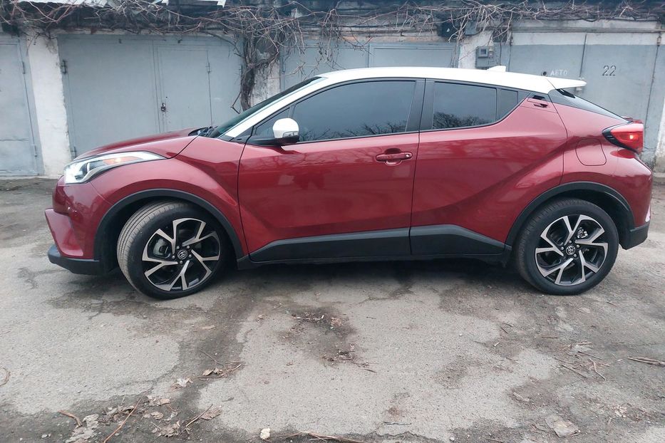 Продам Toyota C-HR Автомат 2018 года в Киеве