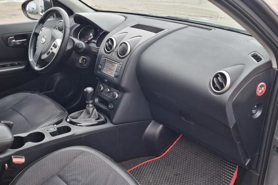 Продам Nissan Qashqai+2 2013 года в Киеве