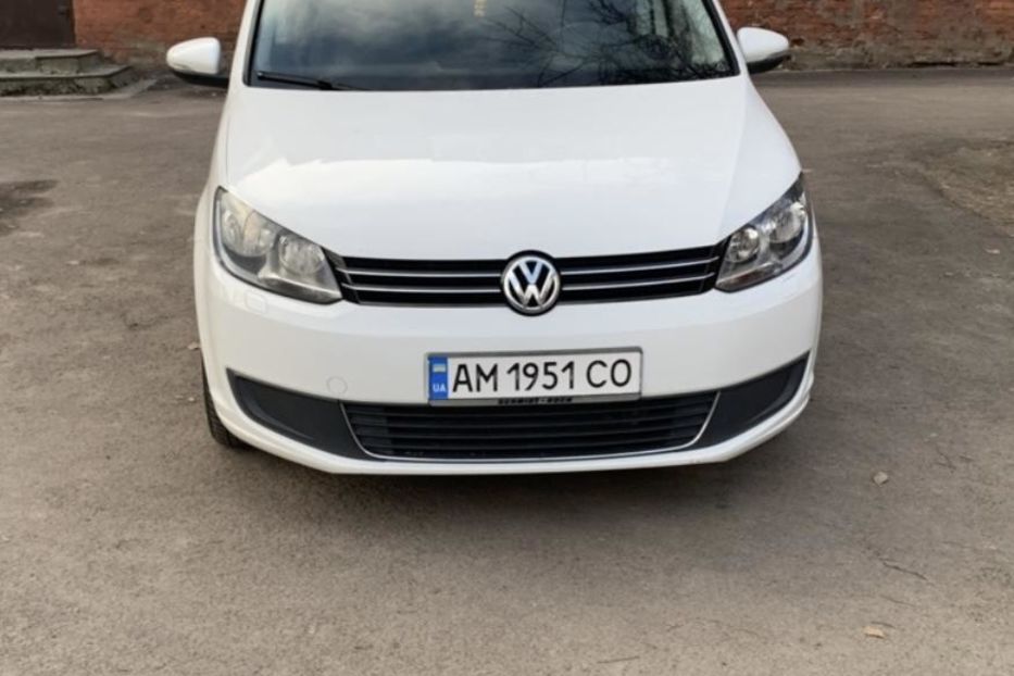 Продам Volkswagen Touran 2012 года в г. Коростень, Житомирская область