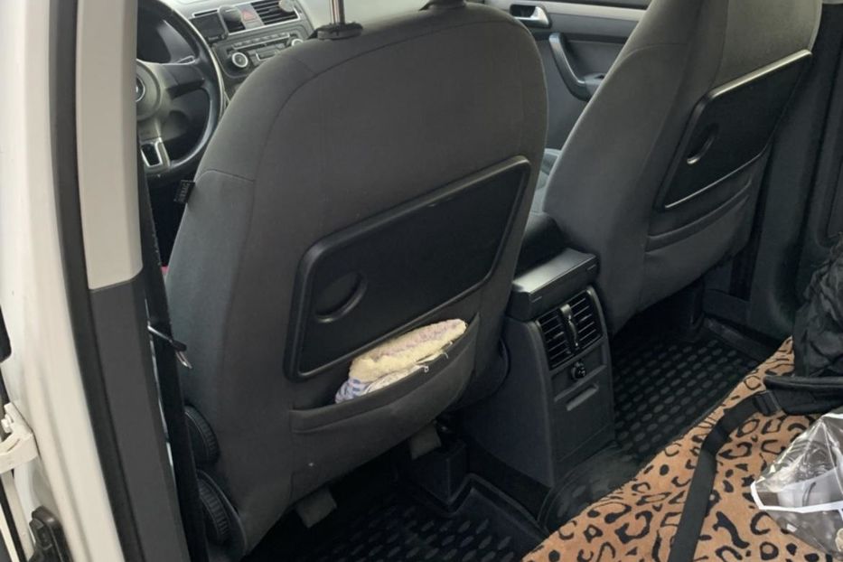 Продам Volkswagen Touran 2012 года в г. Коростень, Житомирская область