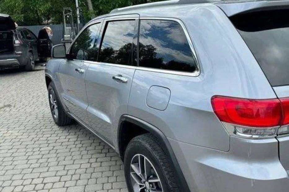 Продам Jeep Grand Cherokee 3.6 AT (295 к.с.) 2017 года в Виннице