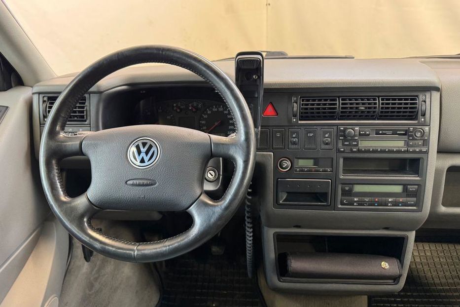 Продам Volkswagen T4 (Transporter) пасс. 2003 года в Львове