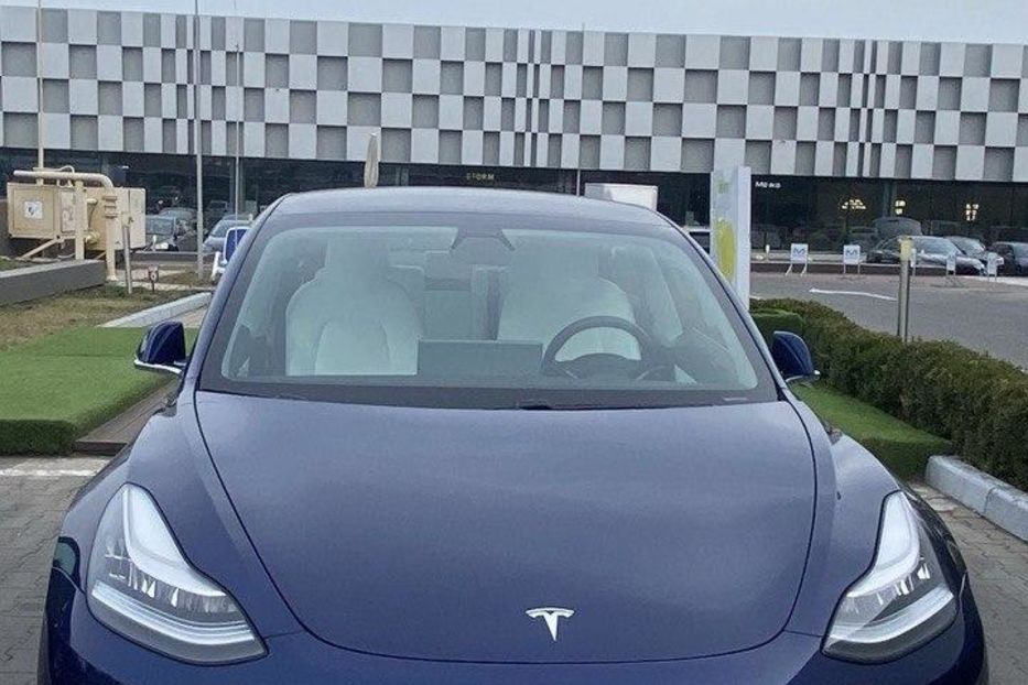 Продам Tesla Model 3 Standarte Range Plus  2019 года в Одессе