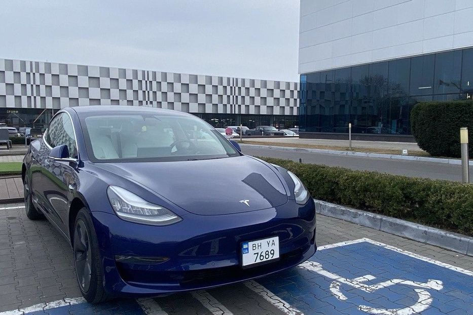 Продам Tesla Model 3 Standarte Range Plus  2019 года в Одессе