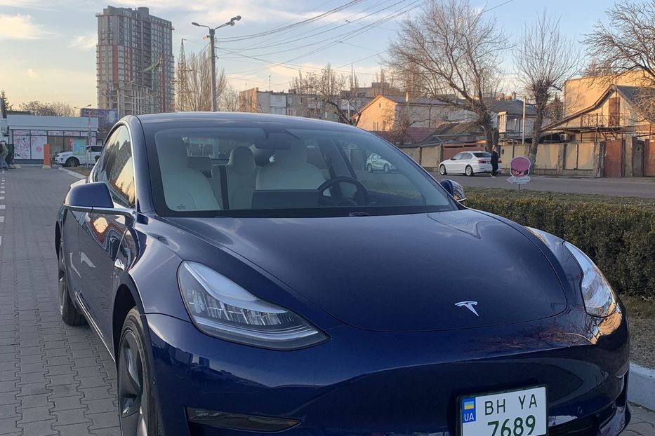 Продам Tesla Model 3 Standarte Range Plus  2019 года в Одессе