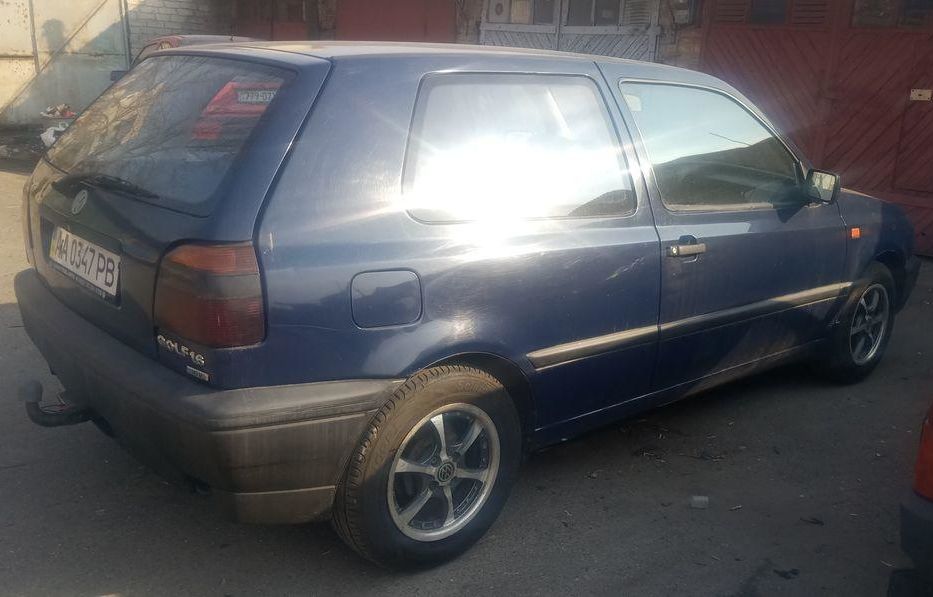Продам Volkswagen Golf III 1.4 бензин 1995 года в Киеве