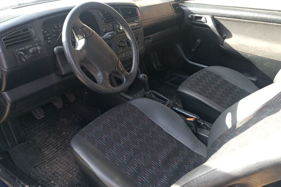 Продам Volkswagen Golf III 1.4 бензин 1995 года в Киеве