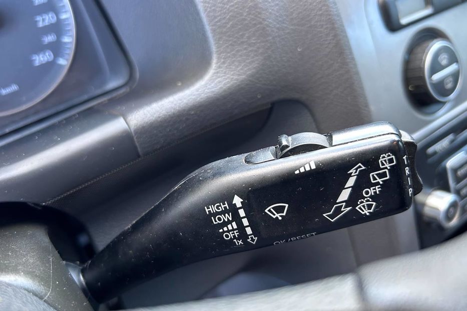 Продам Volkswagen Touran 1.6 mpi 7-місць 2009 года в Львове