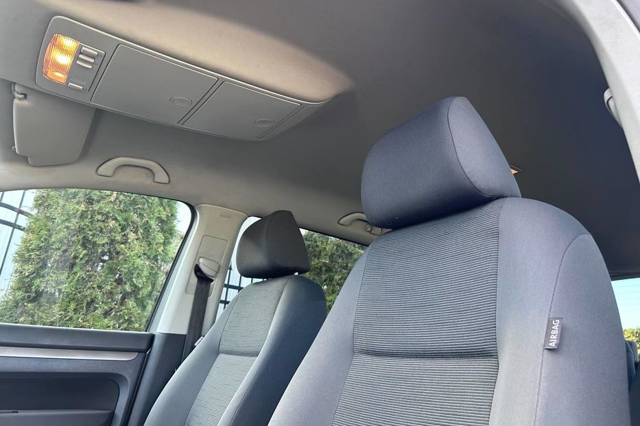 Продам Volkswagen Touran 1.6 mpi 7-місць 2009 года в Львове