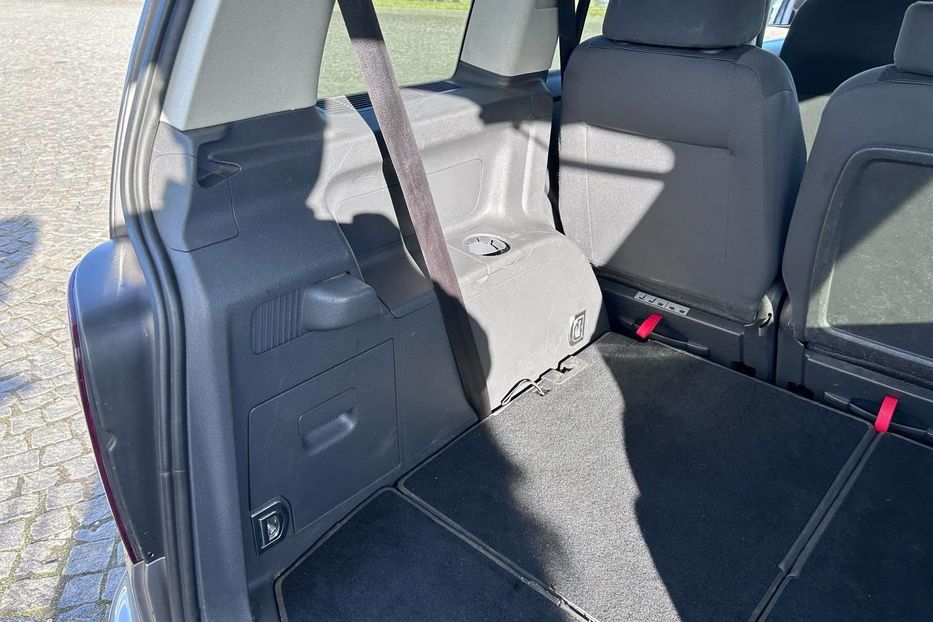 Продам Volkswagen Touran 1.6 mpi 7-місць 2009 года в Львове