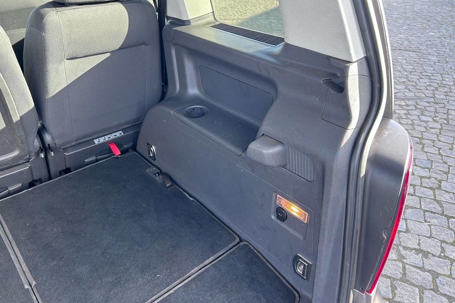 Продам Volkswagen Touran 1.6 mpi 7-місць 2009 года в Львове