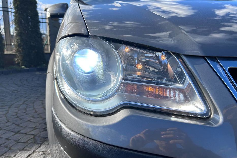 Продам Volkswagen Touran 1.6 mpi 7-місць 2009 года в Львове