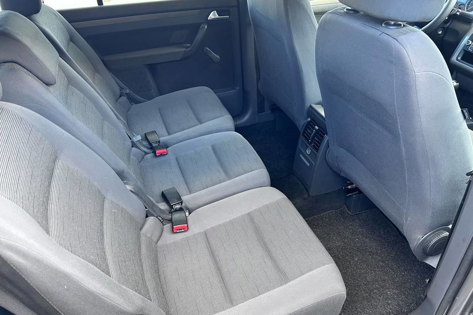 Продам Volkswagen Touran 1.6 mpi 7-місць 2009 года в Львове