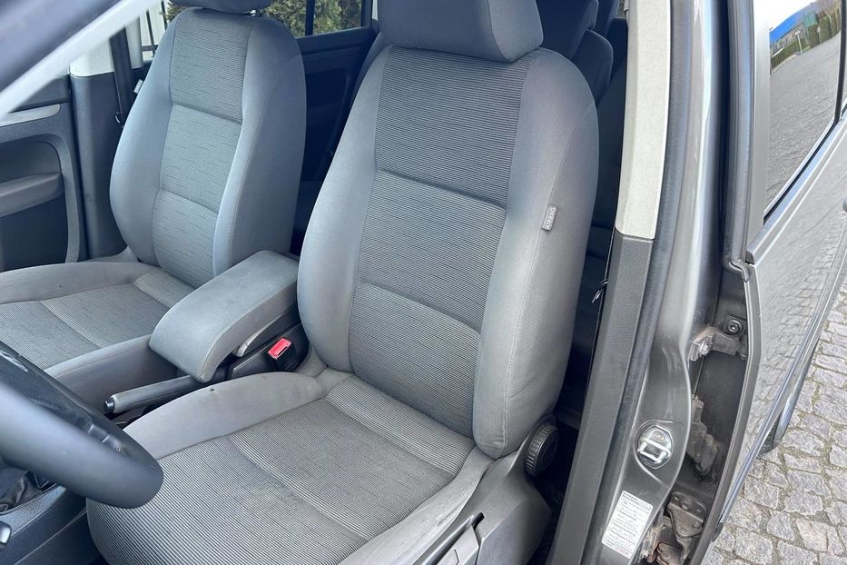 Продам Volkswagen Touran 1.6 mpi 7-місць 2009 года в Львове