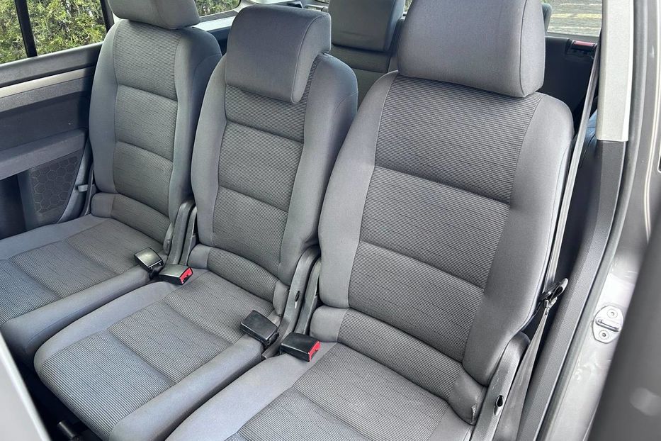 Продам Volkswagen Touran 1.6 mpi 7-місць 2009 года в Львове