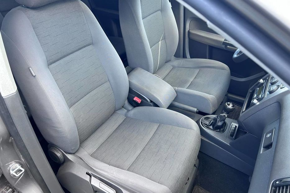 Продам Volkswagen Touran 1.6 mpi 7-місць 2009 года в Львове