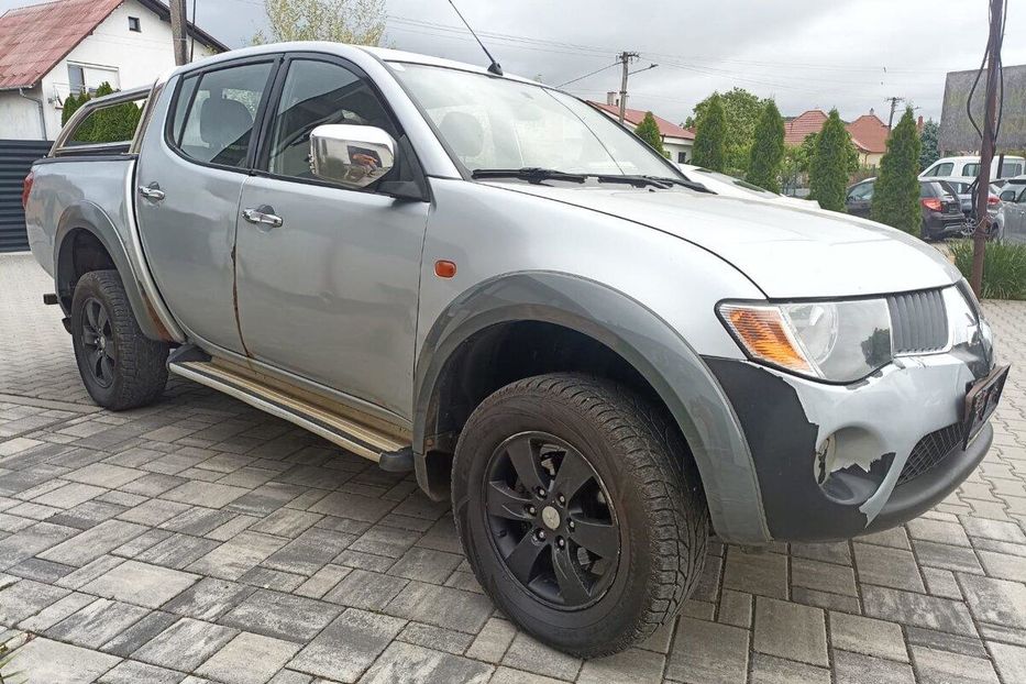 Продам Mitsubishi L 200 2009 года в Киеве