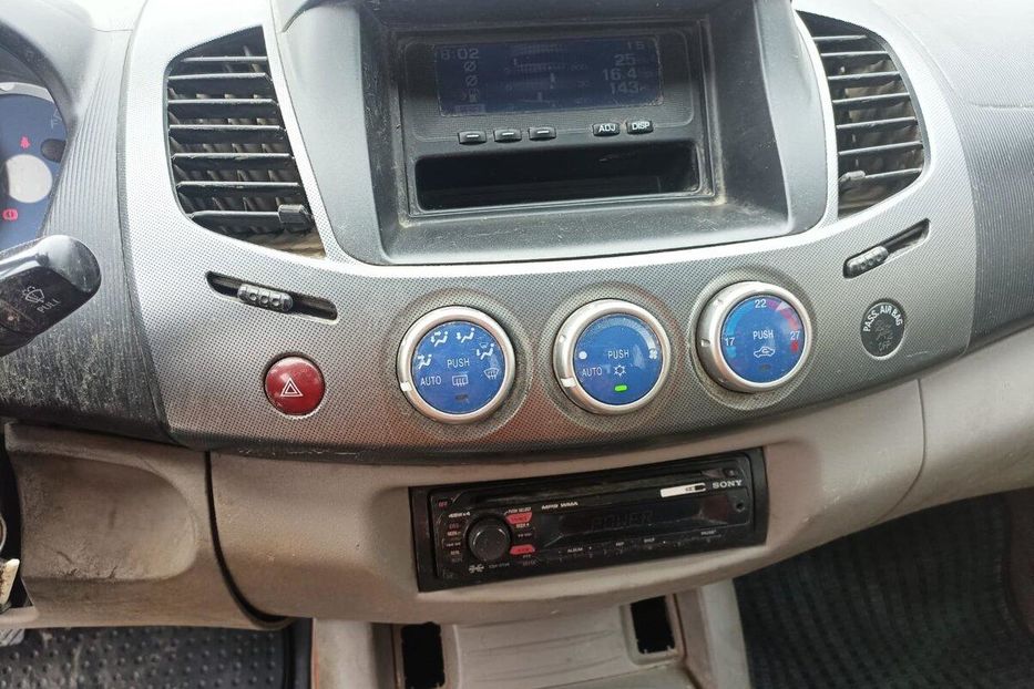 Продам Mitsubishi L 200 2009 года в Киеве