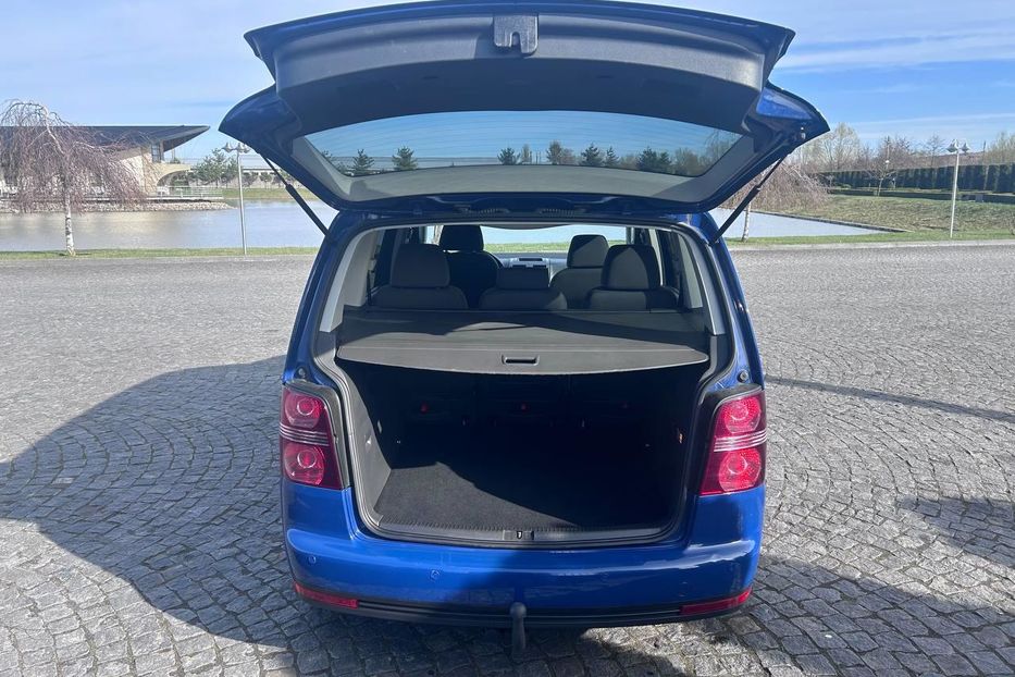 Продам Volkswagen Touran 1.6 mpi 2009 р.в 2009 года в Львове