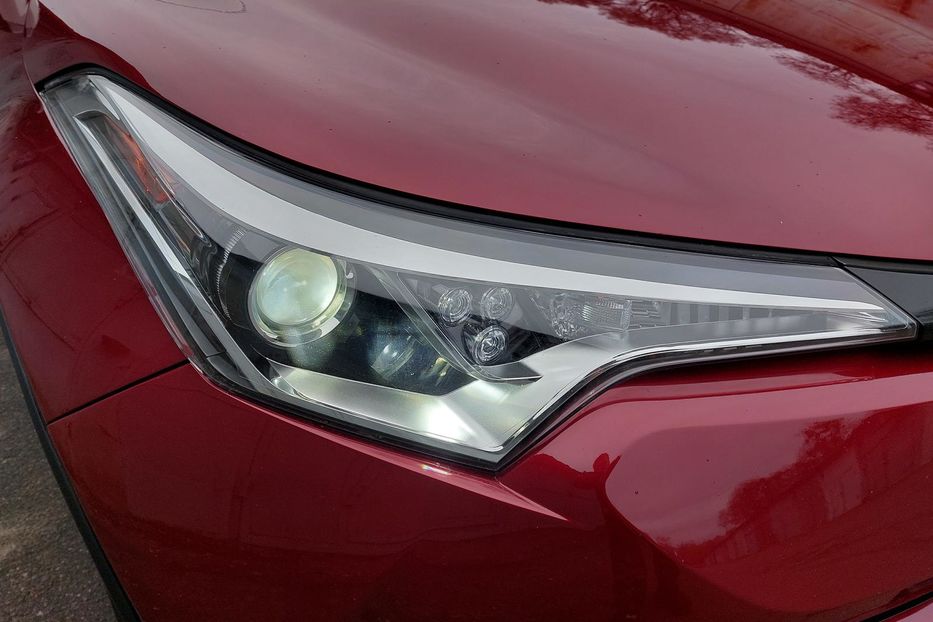 Продам Toyota C-HR Автомат 2018 года в Киеве