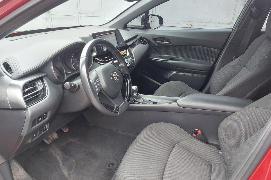 Продам Toyota C-HR Автомат 2018 года в Киеве