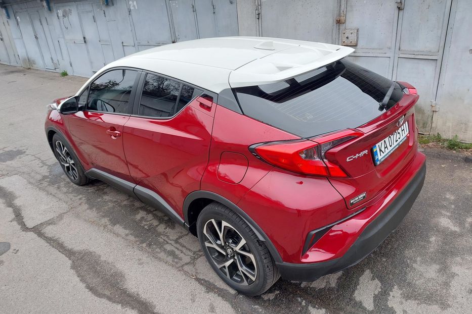 Продам Toyota C-HR Автомат 2018 года в Киеве