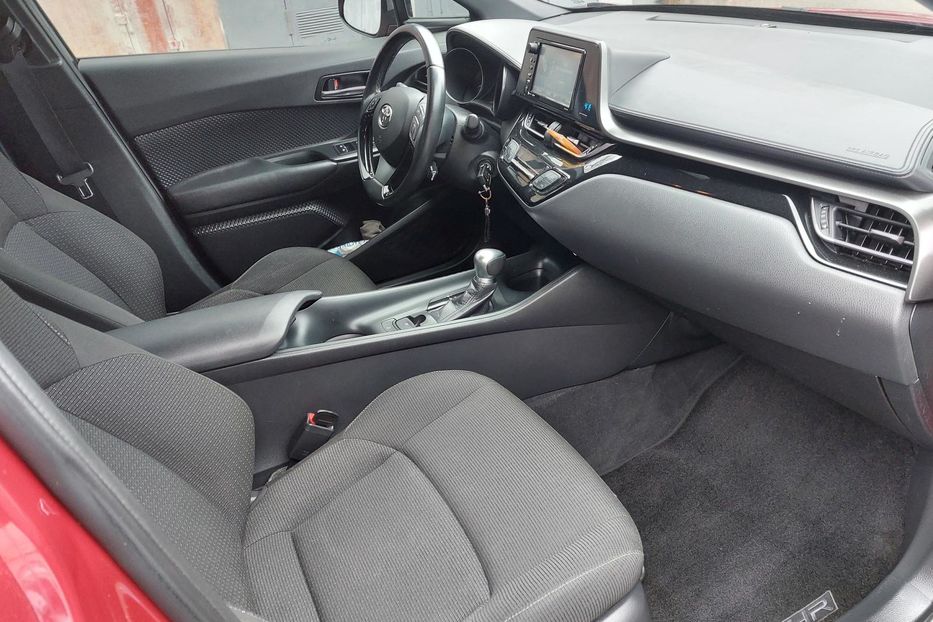 Продам Toyota C-HR Автомат 2018 года в Киеве