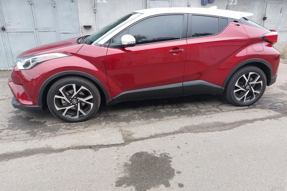 Продам Toyota C-HR Автомат 2018 года в Киеве