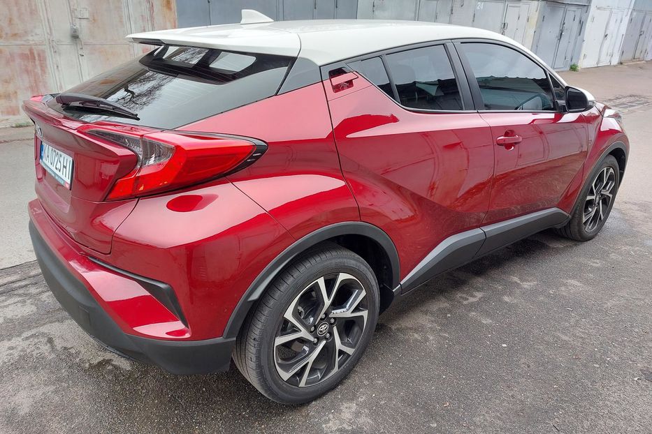 Продам Toyota C-HR Автомат 2018 года в Киеве