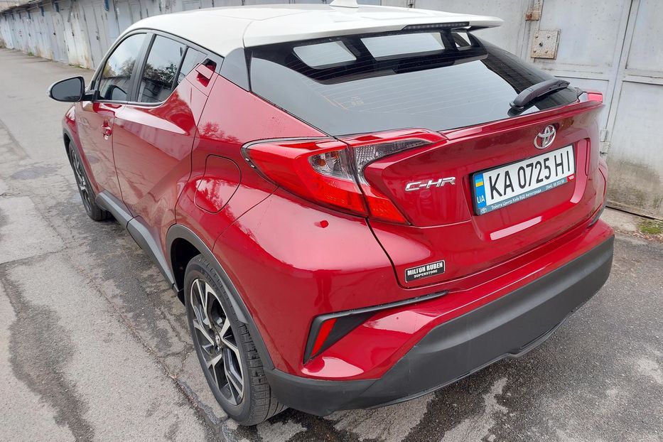 Продам Toyota C-HR Автомат 2018 года в Киеве