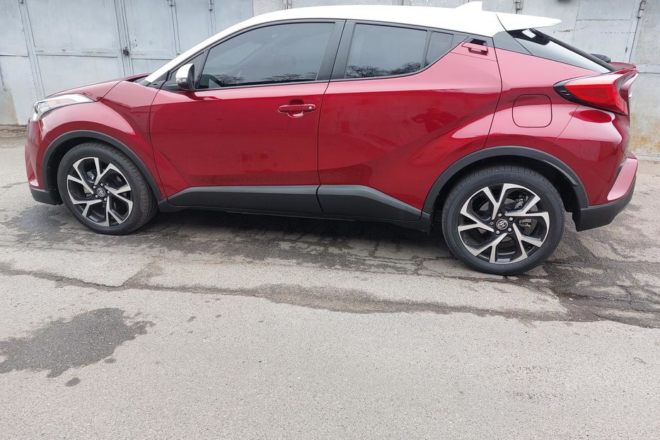 Продам Toyota C-HR Автомат 2018 года в Киеве