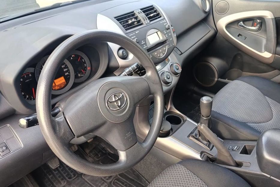 Продам Toyota Rav 4 2007 года в Киеве