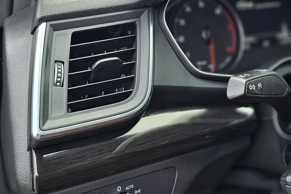 Продам Audi Q5 2019 года в Киеве