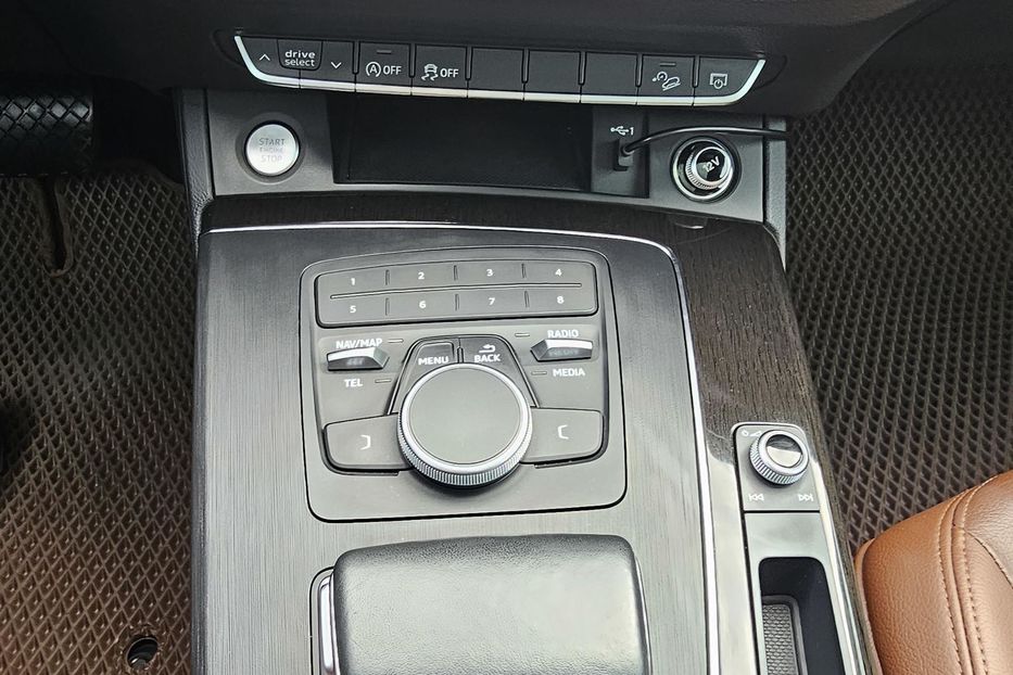 Продам Audi Q5 2019 года в Киеве