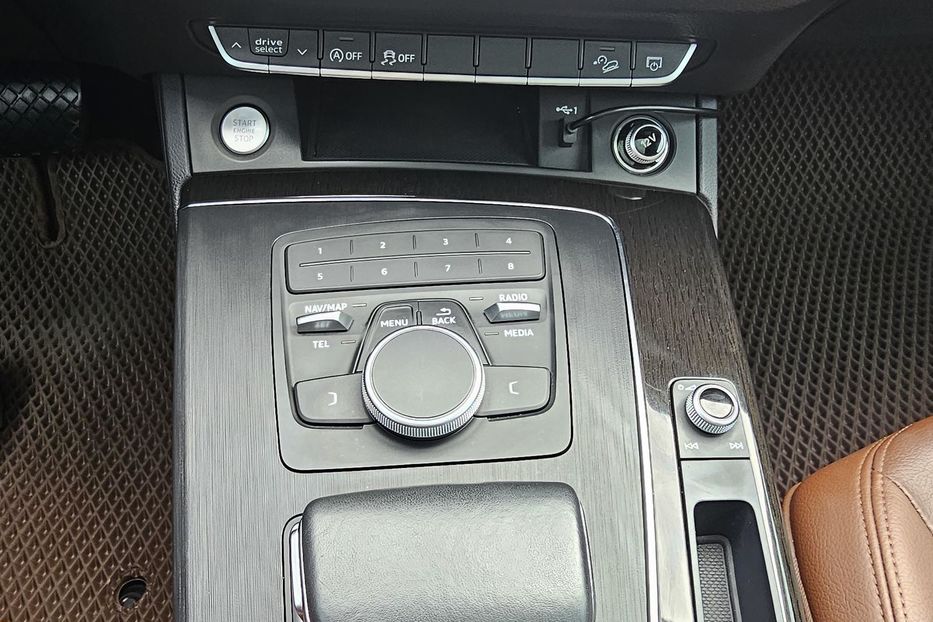 Продам Audi Q5 2019 года в Киеве