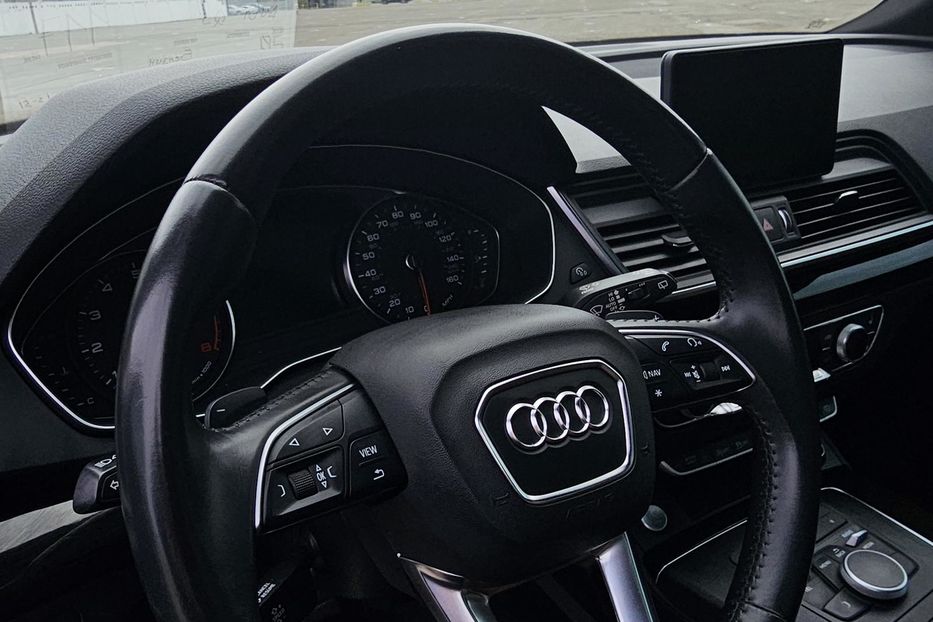 Продам Audi Q5 2019 года в Киеве