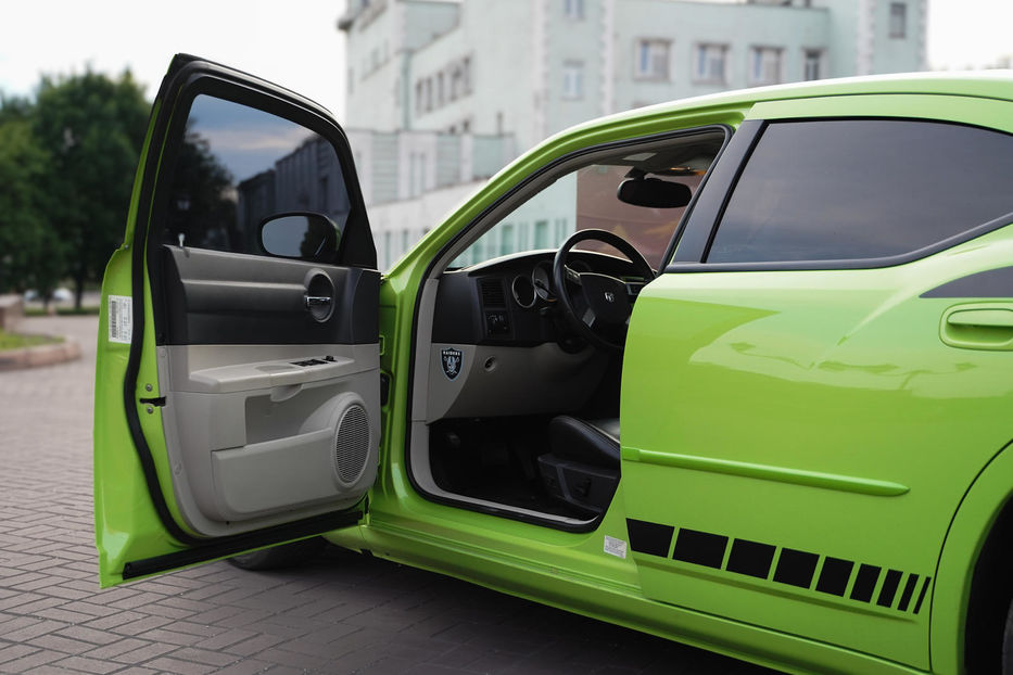 Продам Dodge Charger Daytona Sublime, 5.7 HEMI 2007 года в г. Каменское, Днепропетровская область