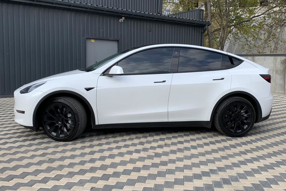 Продам Tesla Model Y Dual Motor  2021 года в Николаеве