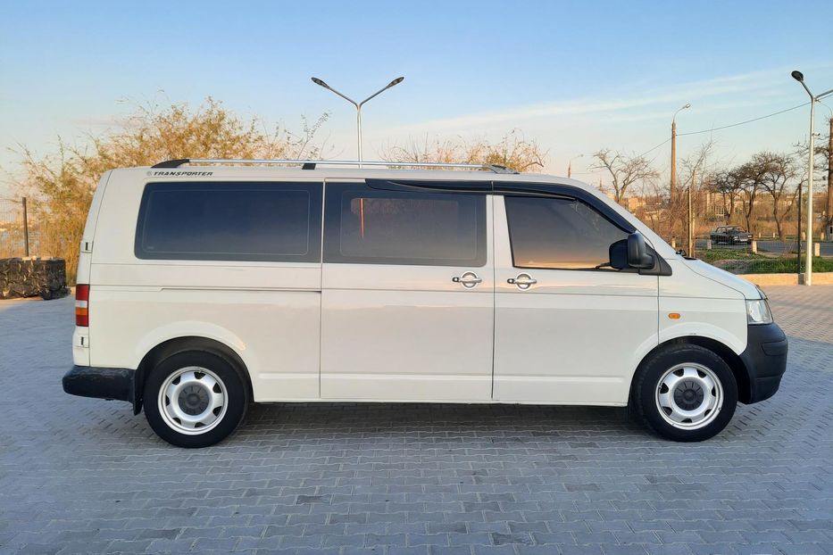 Продам Volkswagen T5 (Transporter) пасс. 130 к.с. / 96 кВт 2006 года в Николаеве
