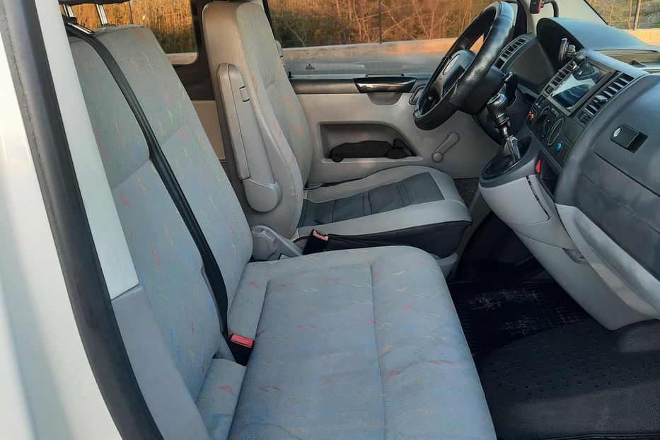Продам Volkswagen T5 (Transporter) пасс. 130 к.с. / 96 кВт 2006 года в Николаеве