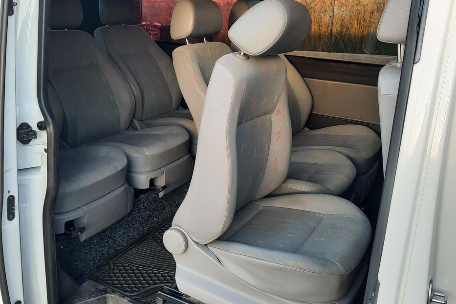 Продам Volkswagen T5 (Transporter) пасс. 130 к.с. / 96 кВт 2006 года в Николаеве