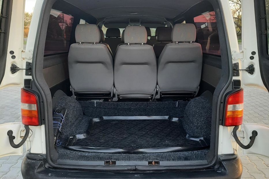 Продам Volkswagen T5 (Transporter) пасс. 130 к.с. / 96 кВт 2006 года в Николаеве