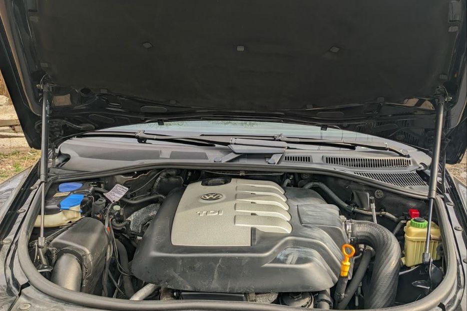 Продам Volkswagen Touareg 2008 года в Киеве