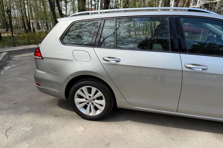 Продам Volkswagen Golf VII Comfortline 1.6 TDI 2019 года в Киеве