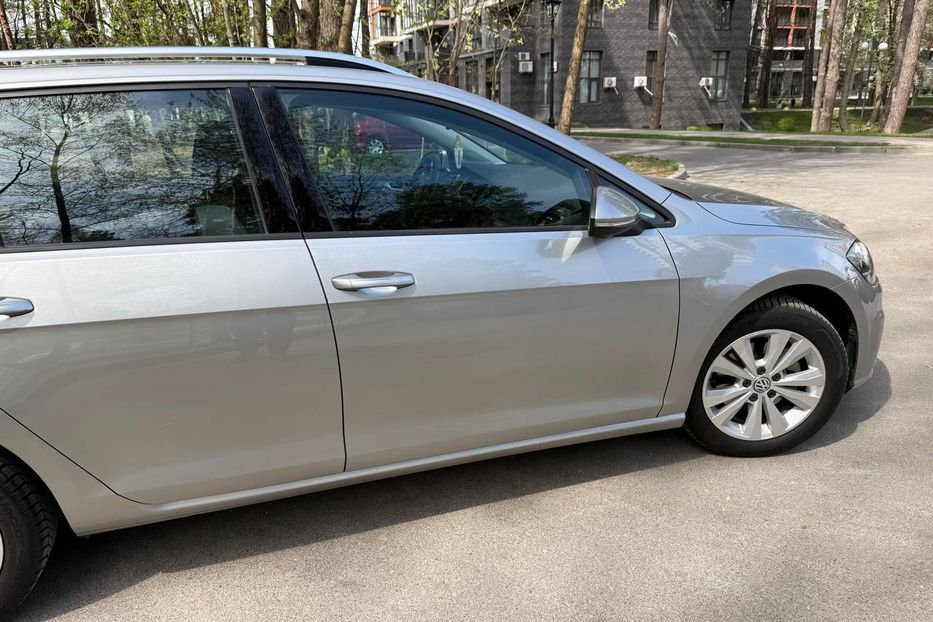 Продам Volkswagen Golf VII Comfortline 1.6 TDI 2019 года в Киеве