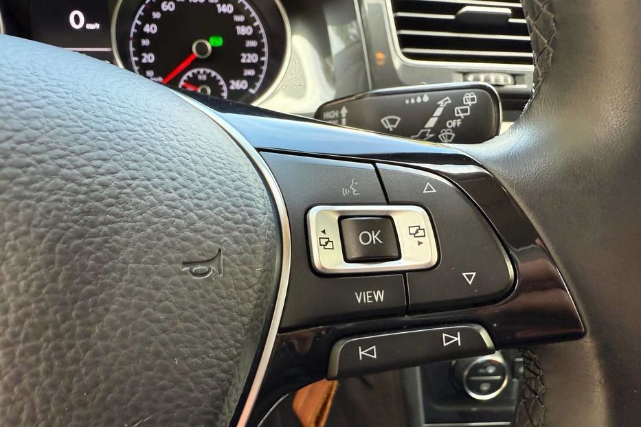 Продам Volkswagen Golf VII Comfortline 1.6 TDI 2019 года в Киеве
