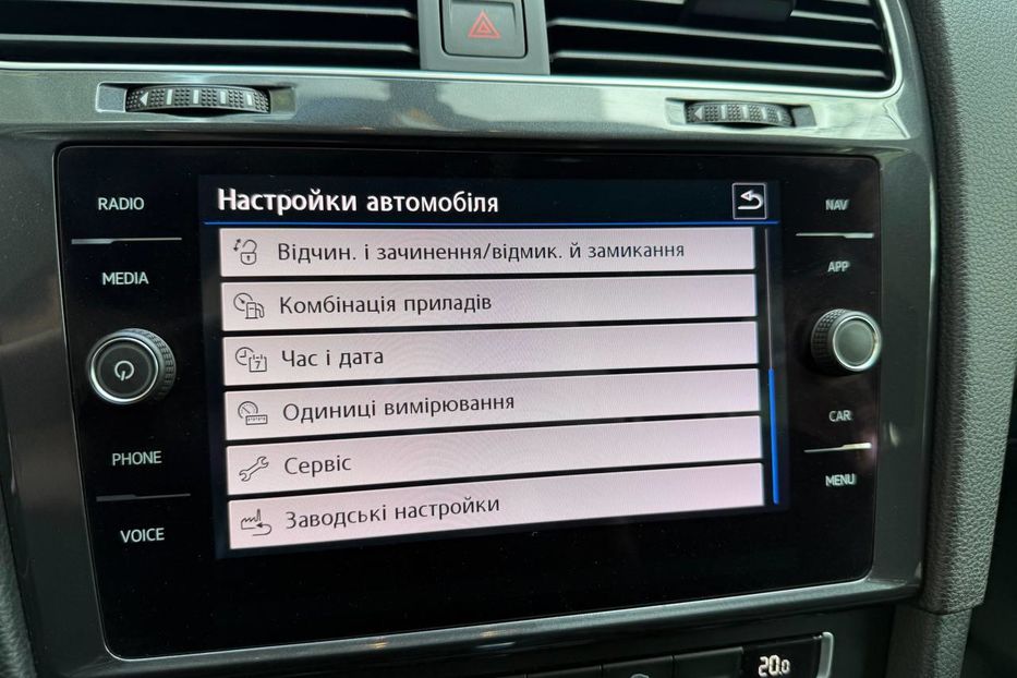 Продам Volkswagen Golf VII Comfortline 1.6 TDI 2019 года в Киеве